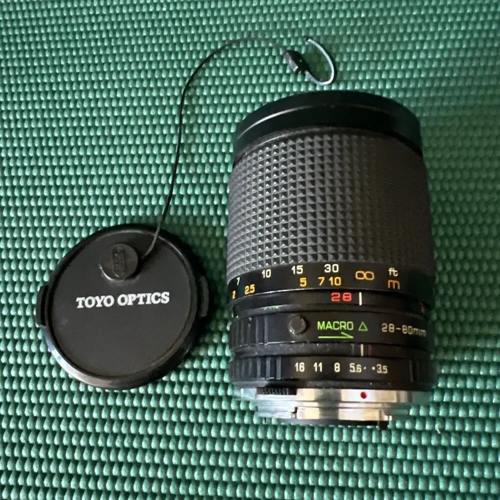 Tou Five Star Lens MC Auto  zoom lens 28-80mm 1:3.5-4.5 Macro 62